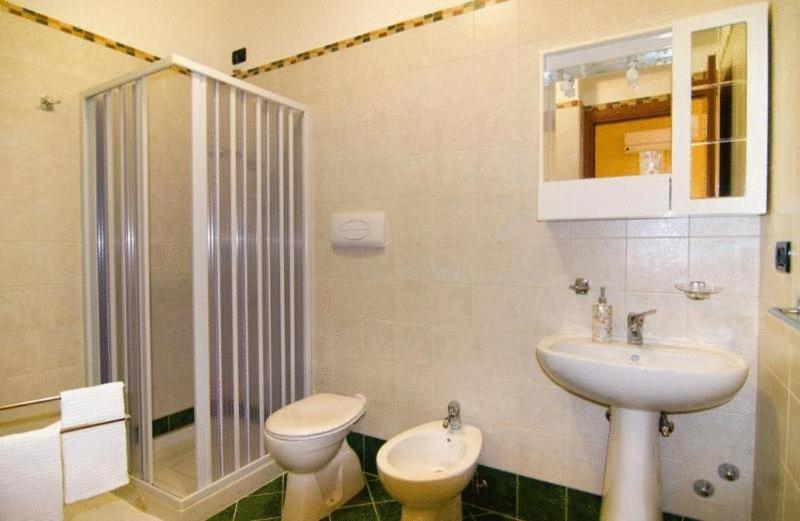 B&B Mare Nostrum Catona Di Reggio Calabria Rum bild